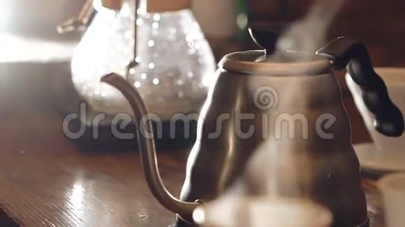 传统咖啡的厨具视频的预览图