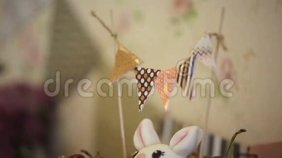 三角旗生日装饰视频的预览图