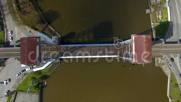 二层桥加里宁格勒港视频的预览图