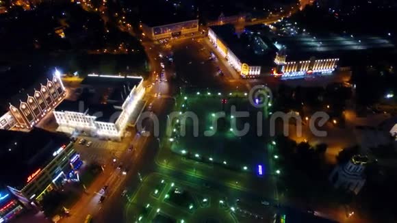 加里宁格勒的夜间胜利广场视频的预览图