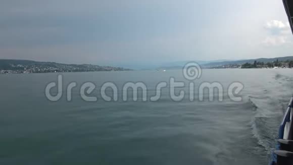 从瑞士的船上观看苏黎世湖视频的预览图