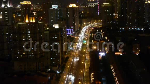 时光流逝繁忙的城市交通堵塞城市现代建筑背景视频的预览图