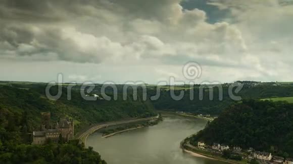 卡茨城堡在莱茵河谷上空的时间流逝视频的预览图