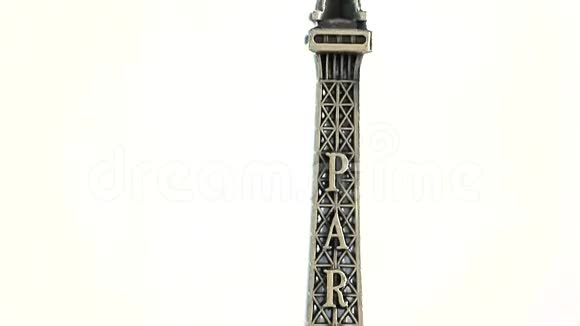 埃菲尔铁塔雕像巴黎的象征巴黎埃菲尔铁塔青铜雕像小埃菲尔铁塔视频的预览图