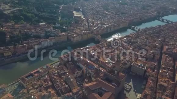 意大利日落时佛罗伦萨的空中全景视频的预览图