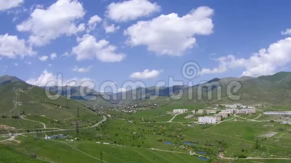 亚美尼亚山区城市景观时间流逝视频的预览图