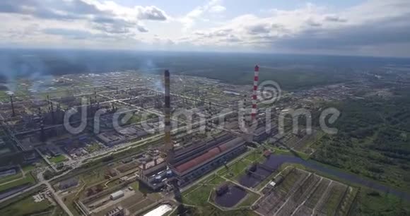 电厂设施鸟瞰图视频的预览图