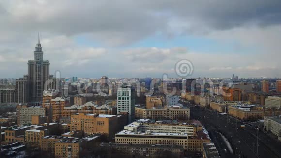 莫斯科多云的天空时间流逝列宁格勒斯基普罗斯佩克特大道高空射击视频的预览图
