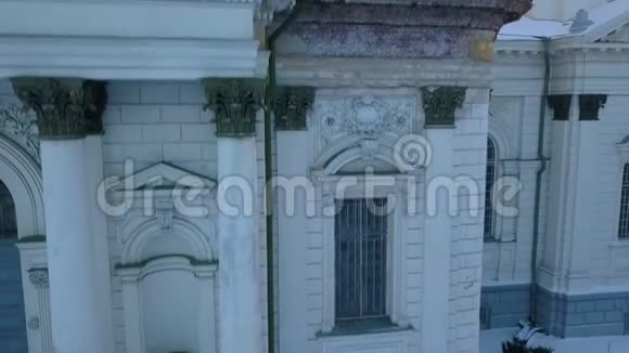 鸟瞰三一正教大教堂乌克兰苏米视频的预览图