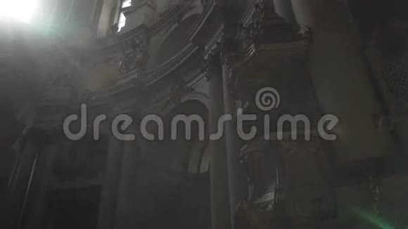 多米尼加教堂建筑内部视频的预览图