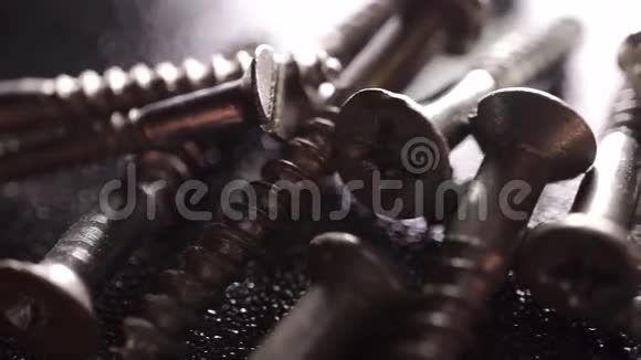旧螺丝堆多利镜头视频视频的预览图