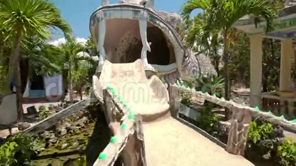 棕榈游乐场神奇动物之亭径视频的预览图