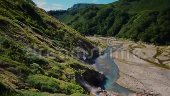 间歇泉谷堪察加半岛旅游旺季克罗诺茨基自然保护区视频的预览图
