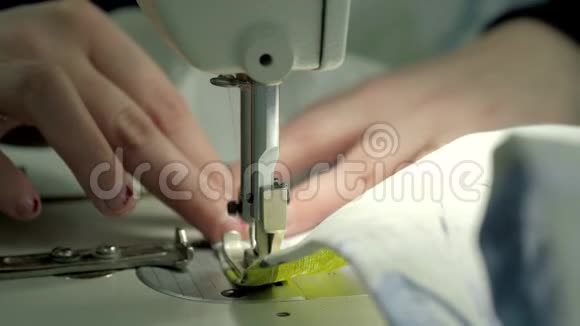 缝缝缝纫机手工制作视频的预览图
