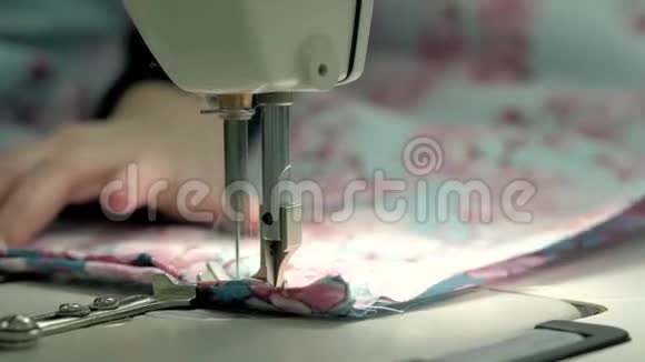 缝缝缝纫机手工制作视频的预览图