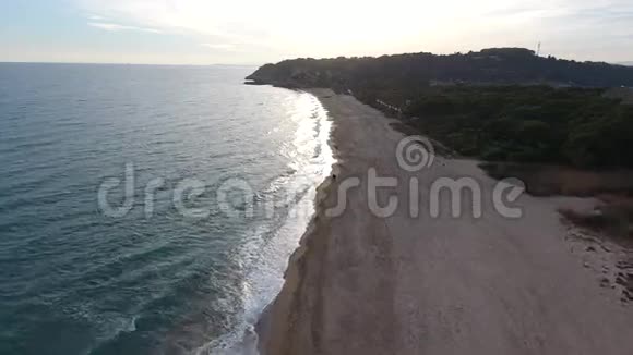 西班牙塔拉戈纳塔马利特马奎斯城堡海滩日落视频的预览图