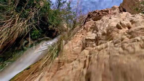 伊恩盖迪瀑布的慢动作视频的预览图