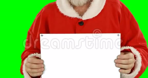 圣诞老人的中间部分拿着空白标语牌视频的预览图
