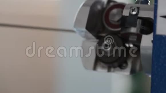 聚丙烯正方体切割机工厂床垫室内装潢泡沫焦点视频的预览图