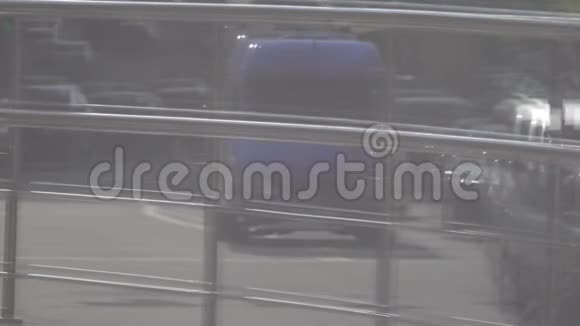 基辅街头交通堵塞视频的预览图