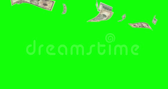 不同的美国钞票落在绿色屏幕上视频的预览图