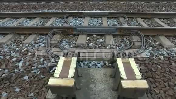 铁路线路上的电气装置视频的预览图