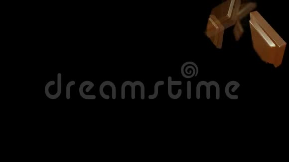 巧克力落在黑色背景上复印空间右侧视频的预览图