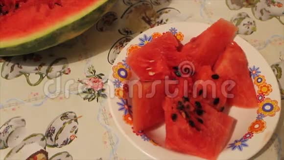 红色质地的甜西瓜视频的预览图