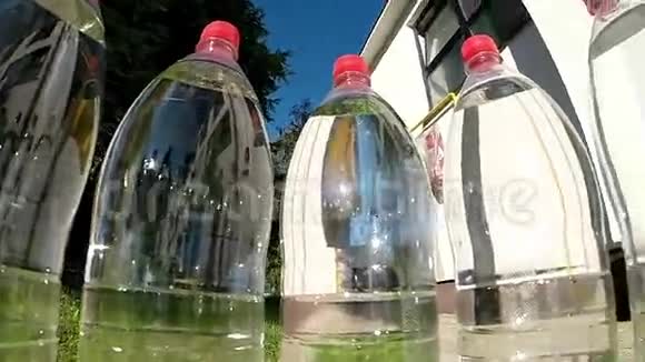 瓶装泉水视频的预览图