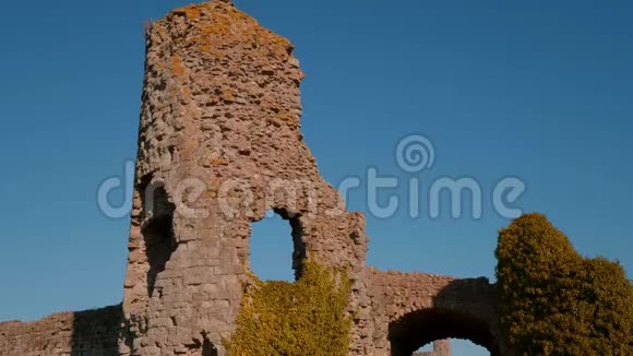 苏塞克斯的佩文西城堡中世纪城堡遗址视频的预览图