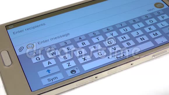 在现代手机上用手印一条问候语特写白色视频的预览图