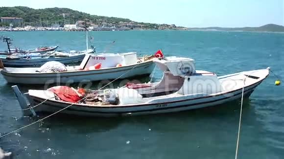 漂浮的渔船视频的预览图