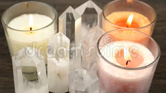 水晶和蜡烛视频的预览图