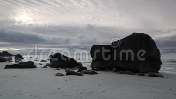 挪威鸡蛋海滩美景视频的预览图