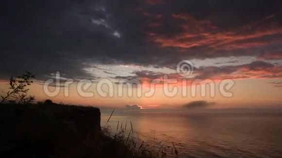 夏季海上日出时间视频的预览图