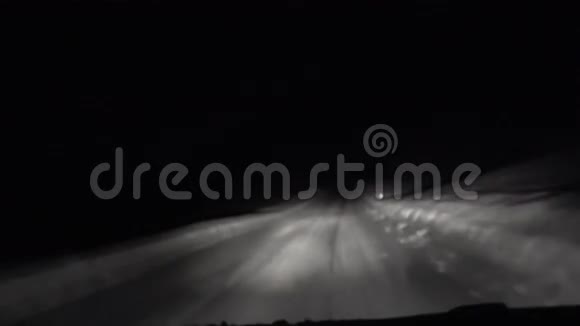 晚上在挪威特罗姆斯开车视频的预览图