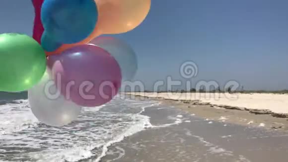 五彩气球夏日视频的预览图