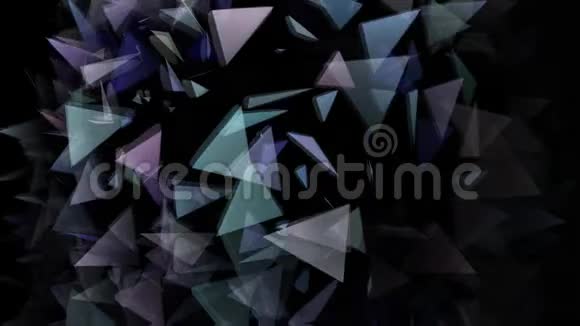 三角形在黑色背景上移动视频的预览图