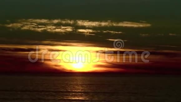 加州海岸月光海滩日落2视频的预览图