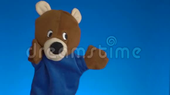 蓝底玩具熊玩具视频的预览图