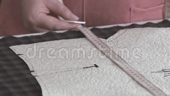 慢动作裁剪织物细胞里的物质棉织物视频的预览图