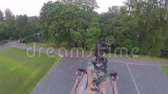 克伦什塔特的马卡洛夫纪念碑视频的预览图