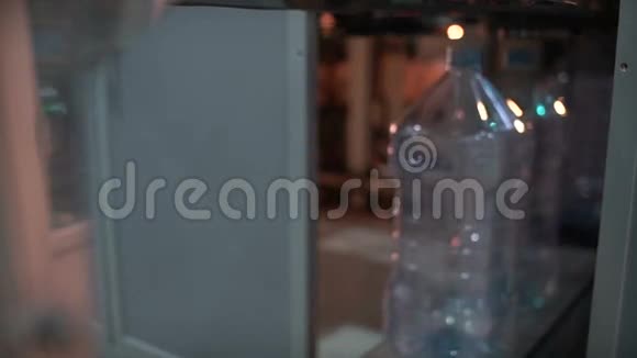 塑料瓶的预制件塑料包装的生产视频的预览图