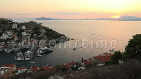 美丽的日落九头蛇岛希腊视频的预览图
