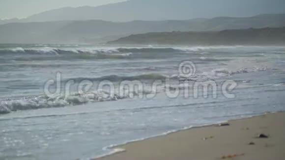 波在近海构想国家海洋保护区滚动视频的预览图