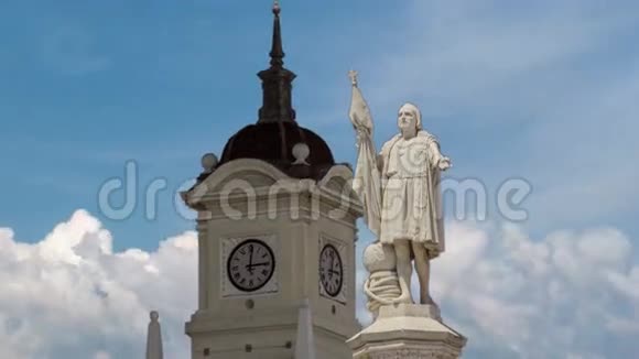探险家克里斯托弗哥和塔的纪念碑与观看哥伦布广场时间推移超移视频的预览图