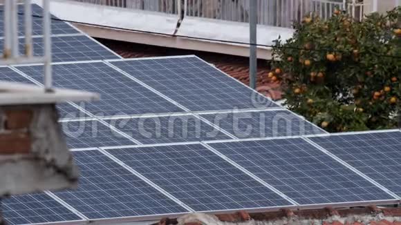 屋顶太阳能电池的时间间隔视频的预览图
