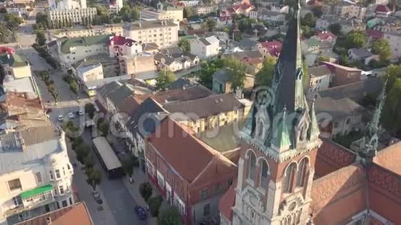 黄金时间前往位于乔特基夫的圣斯坦尼斯劳斯多米尼加教堂视频的预览图