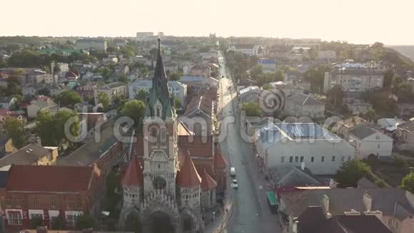 黄金时间前往位于乔特基夫的圣斯坦尼斯劳斯多米尼加教堂视频的预览图
