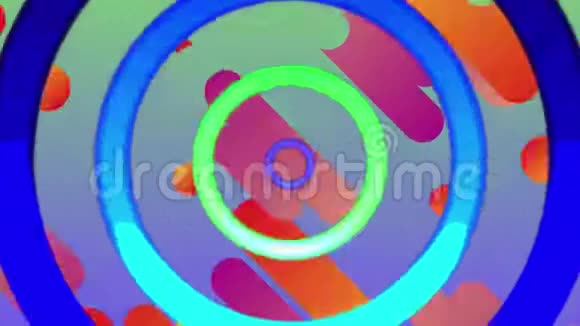 彩色胶囊形状和同心圆在不断变化的背景中移动视频的预览图